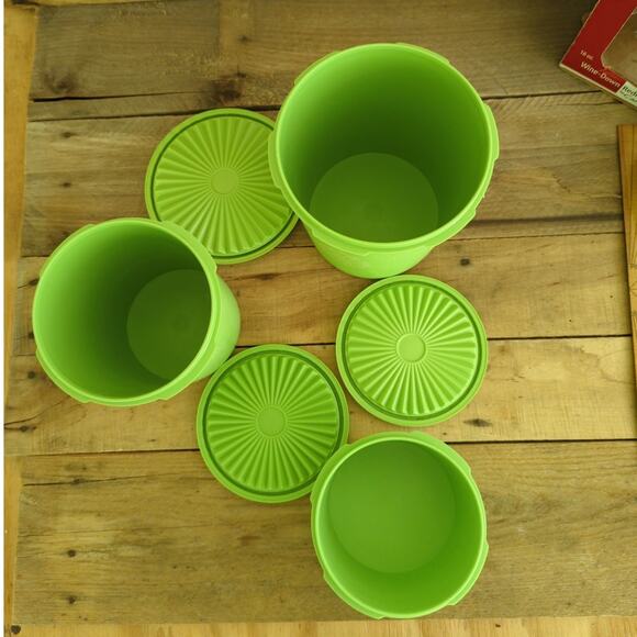 Vintage 1970s Set of Three Tupperware Apple Green Servalier Canisters - Picture 7 of 10